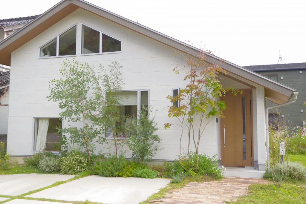 鹿児島市周辺で注文住宅を建てるなら平屋？二階建て？メリットとデメリットを解説 | 鹿児島エリア – mandai home